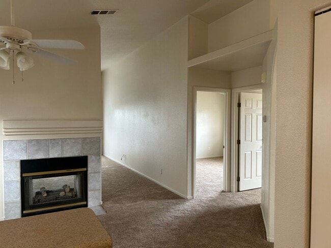 Building Photo - Charming 3-Bedroom Single-Story Corner Home in Northwest Las Vegas For Rent!
