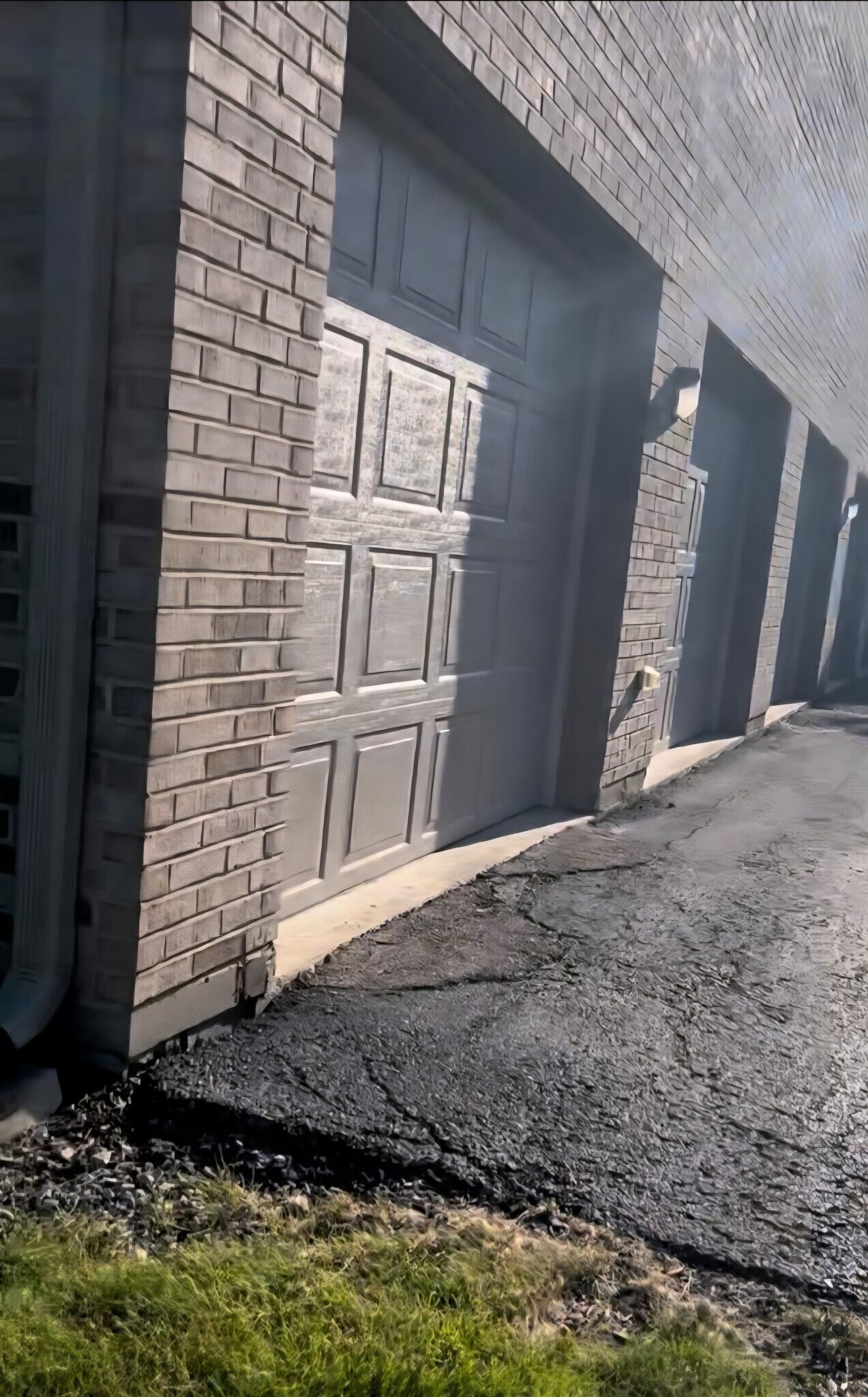 Building Photo - 233 Legends Creek Pl