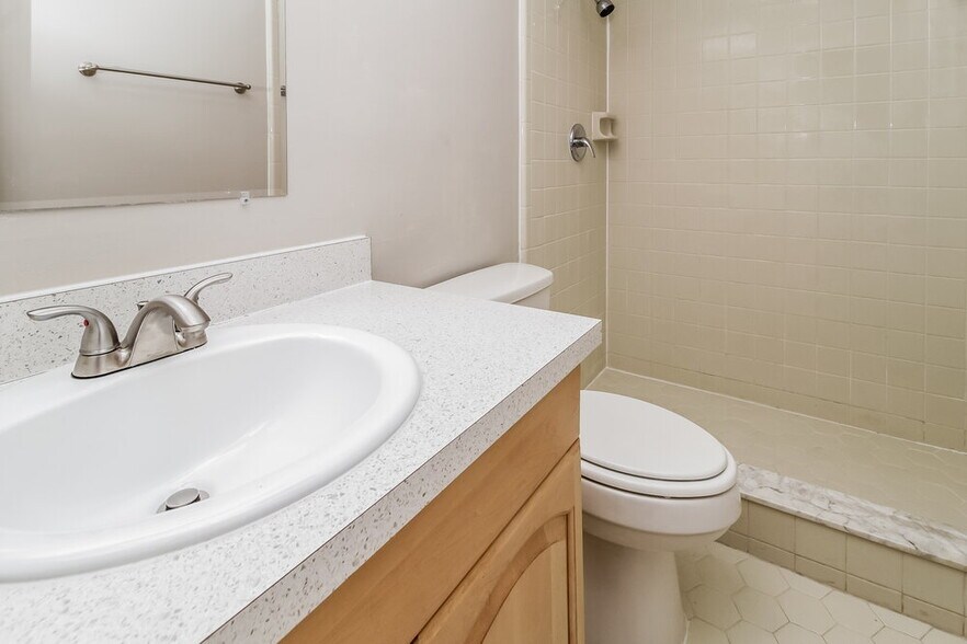 Building Photo - 783 Evert Ct