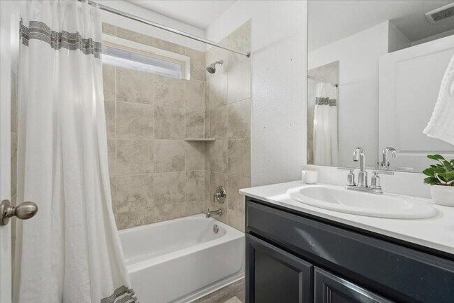 Building Photo - 19040 Kimberlite Dr