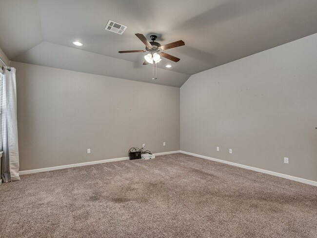Building Photo - 8813 SW 55th St