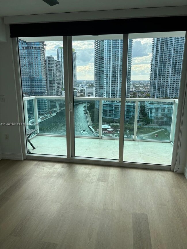 Building Photo - 31 SE 5th St