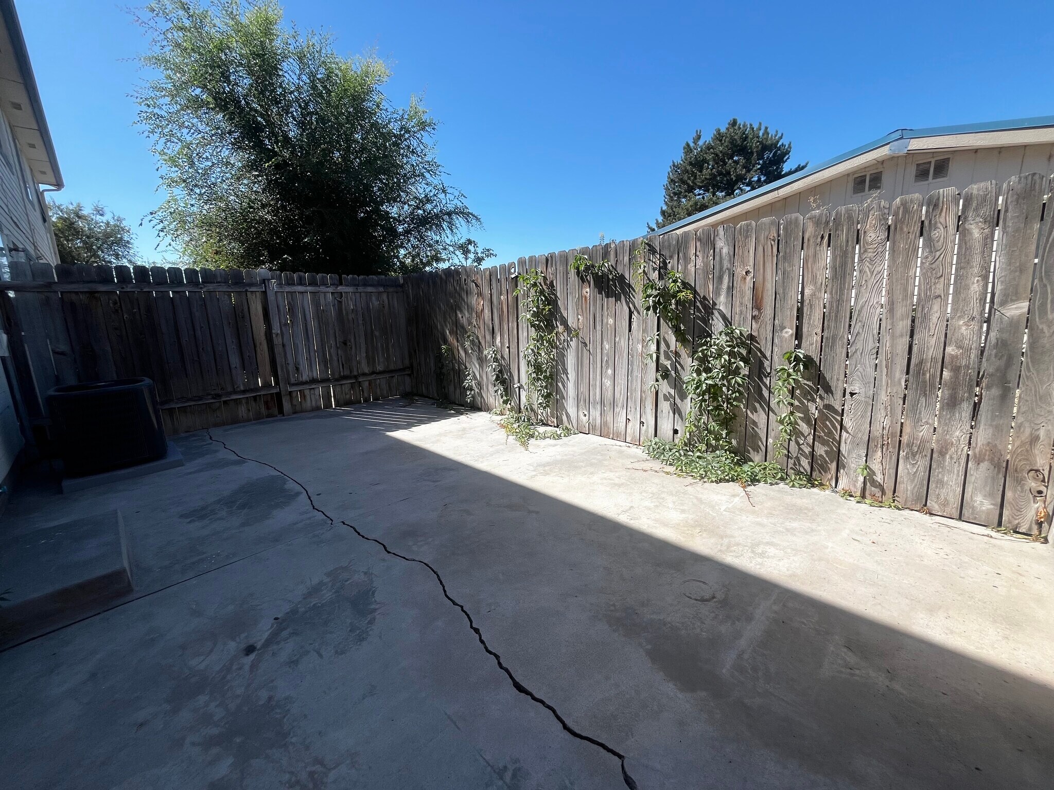 Building Photo - 2511 E Spruce St