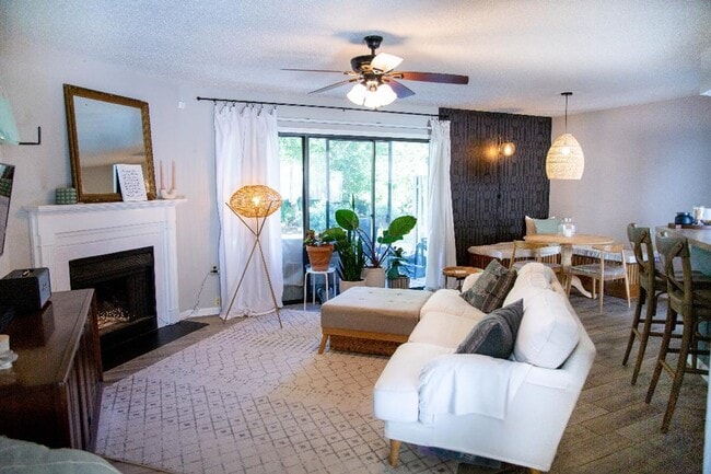 Building Photo - 7761 Falcon Rest Cir