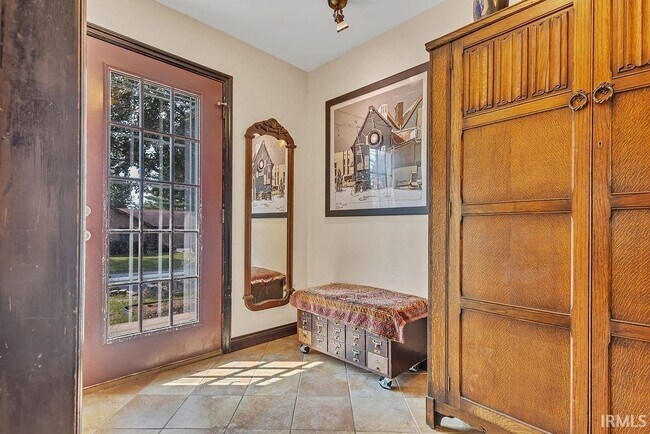 Building Photo - 4425 E Cambridge Ct