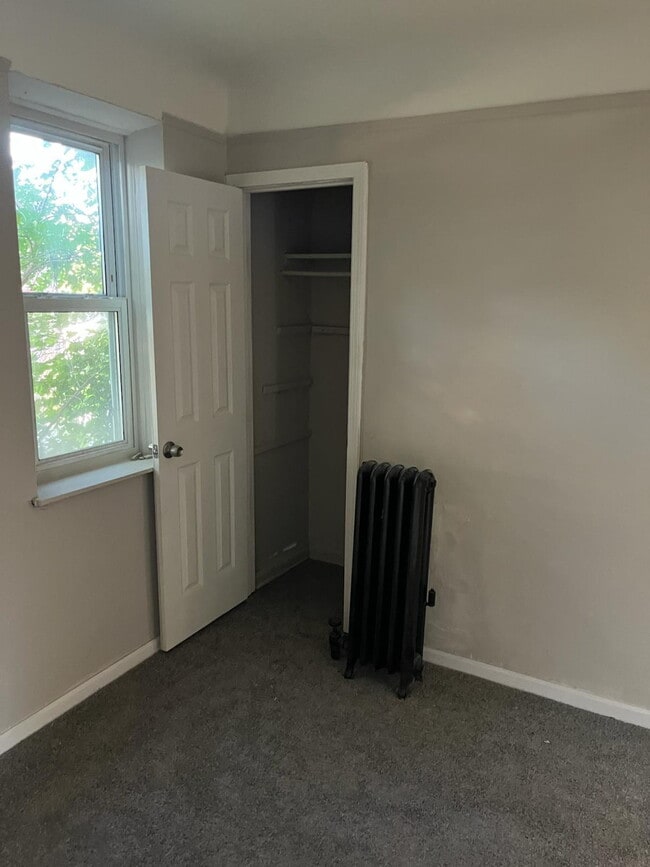 Building Photo - 3-Bedroom Gem on Marseilles Street with Sp...