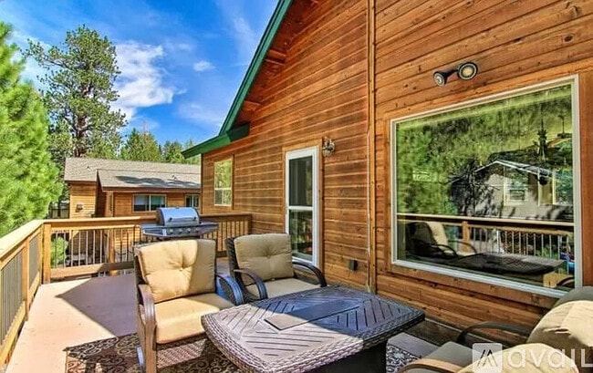Building Photo - 3390 Beaver Brae