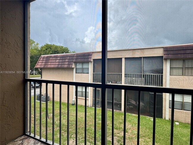 Building Photo - 14911 SW 104th St