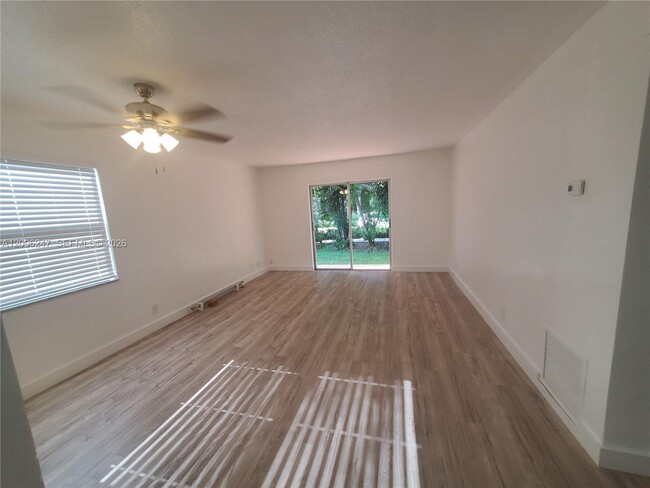 Building Photo - 9203 NW 38th Dr