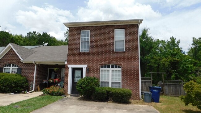 Primary Photo - 206 Park Village Cir