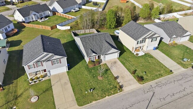 Building Photo - 3916 Sabre Ln