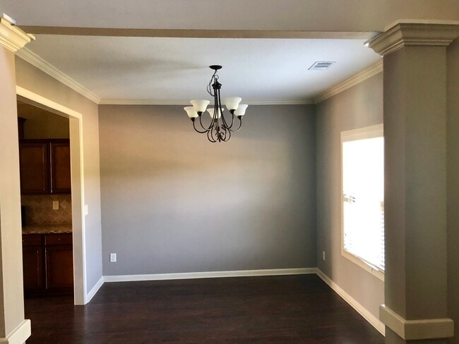 Building Photo - 303 Owens Rd