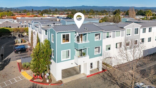 Building Photo - Capitola Beach Villas