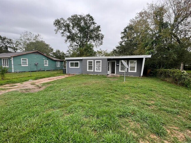 Building Photo - 4620 Galveston St