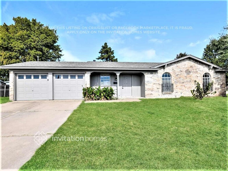 Primary Photo - 318 SW Murphy Rd