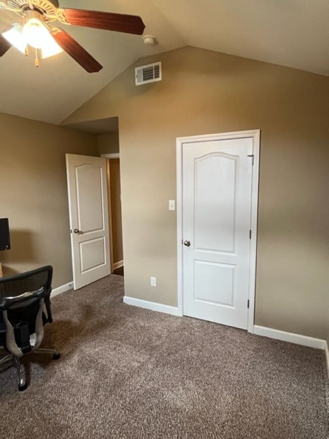 Building Photo - Nice Jacksonville Home Close to Little Roc...