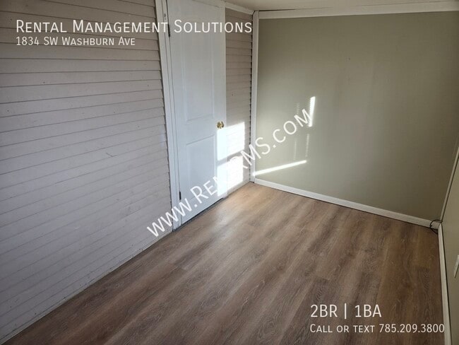 Building Photo - 1834 SW Washburn Ave