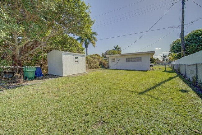 Building Photo - 1471 NW 93rd St