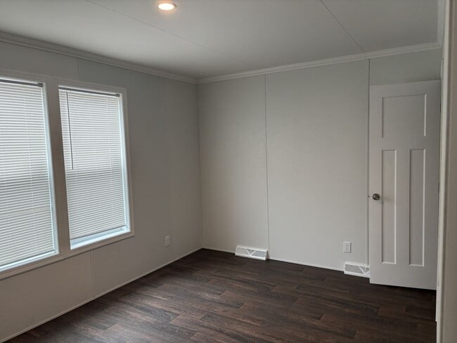 Building Photo - 296 Cimarron
