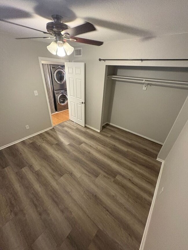 Building Photo - READY TO VIEW NOW!-HALF OFF FIRST MONTH RE...