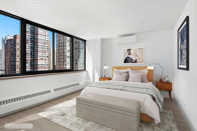 Building Photo - 224 E 52nd St