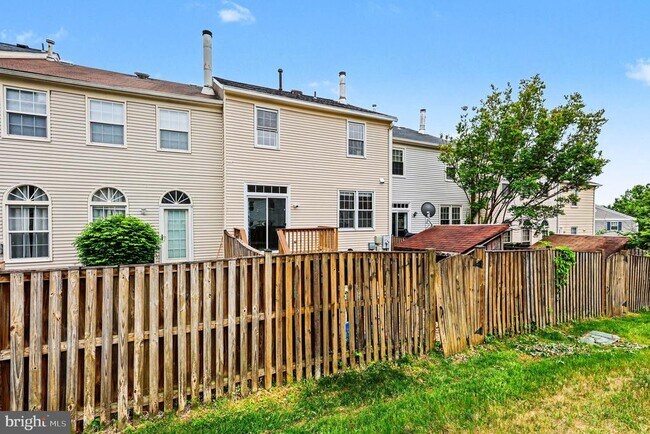Building Photo - 7468 Brighouse Ct