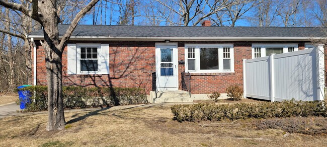 Building Photo - 21 Cobb Dr