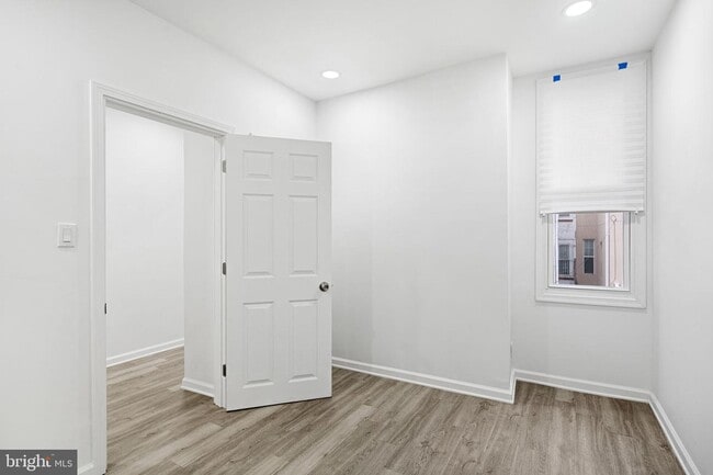 Building Photo - 5540 Harmer St