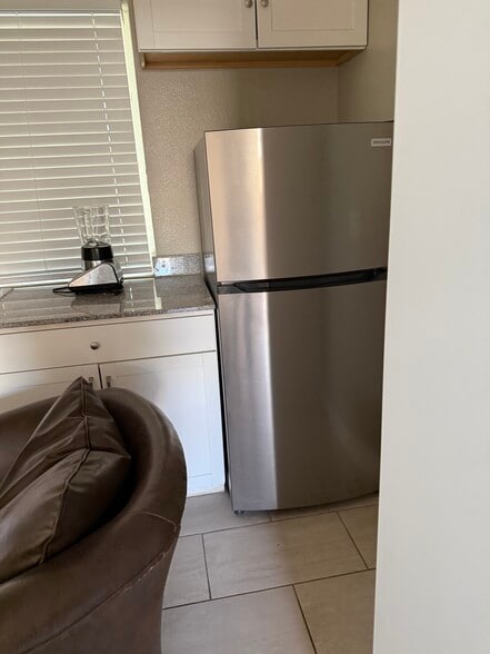 Building Photo - 4212 Las Lomas Ave