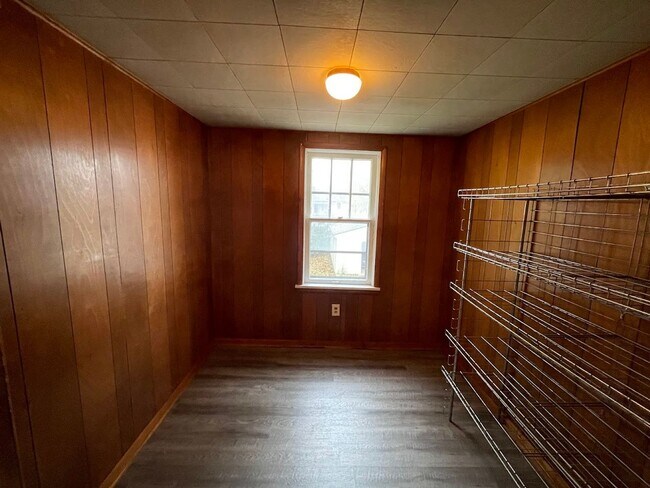 Building Photo - 2549 Elmwood St