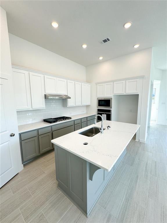 Building Photo - 27015 Sun Beam Bend Ln