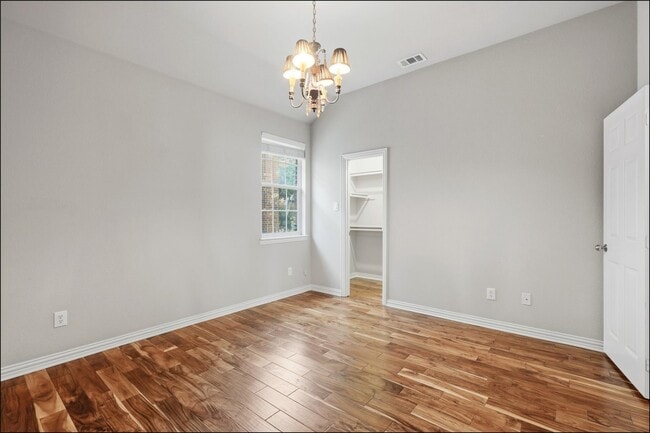 Building Photo - 14775 Holly Leaf Dr