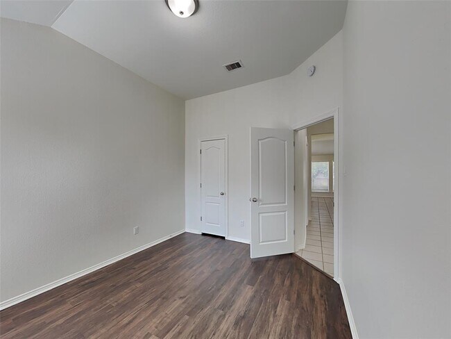 Building Photo - 7007 Casita Dr