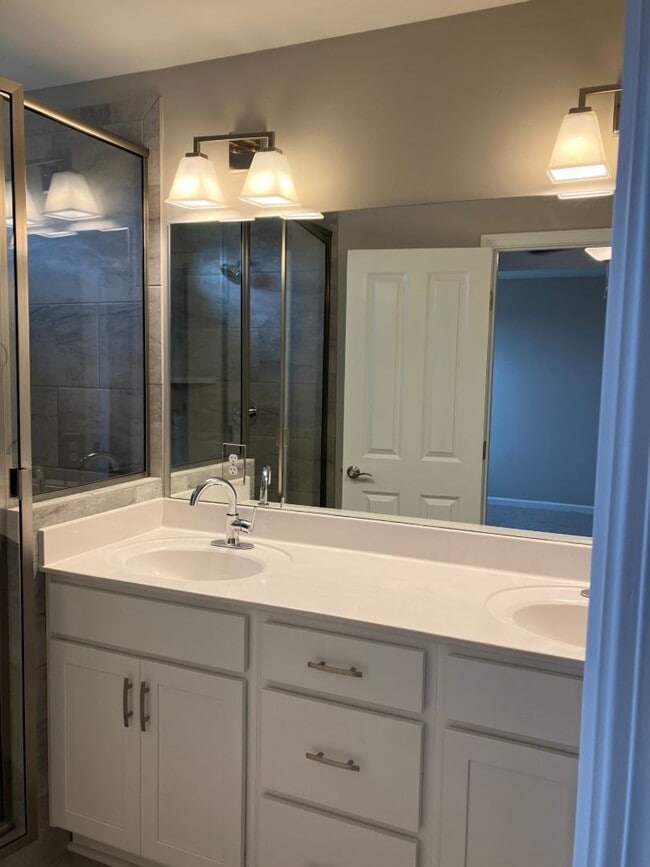 Building Photo - One Month Free $1,950 off  at Arden Village Townhome in Columbia