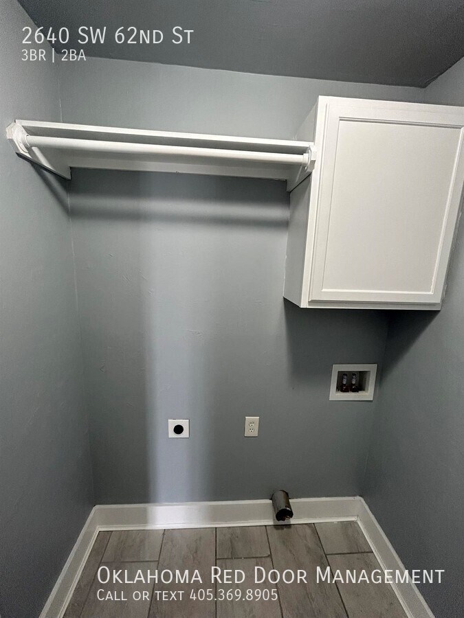 Building Photo - 2640 SW 62nd St