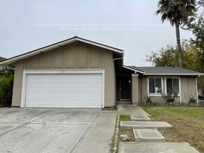 Building Photo - 2875 Georgia Dr