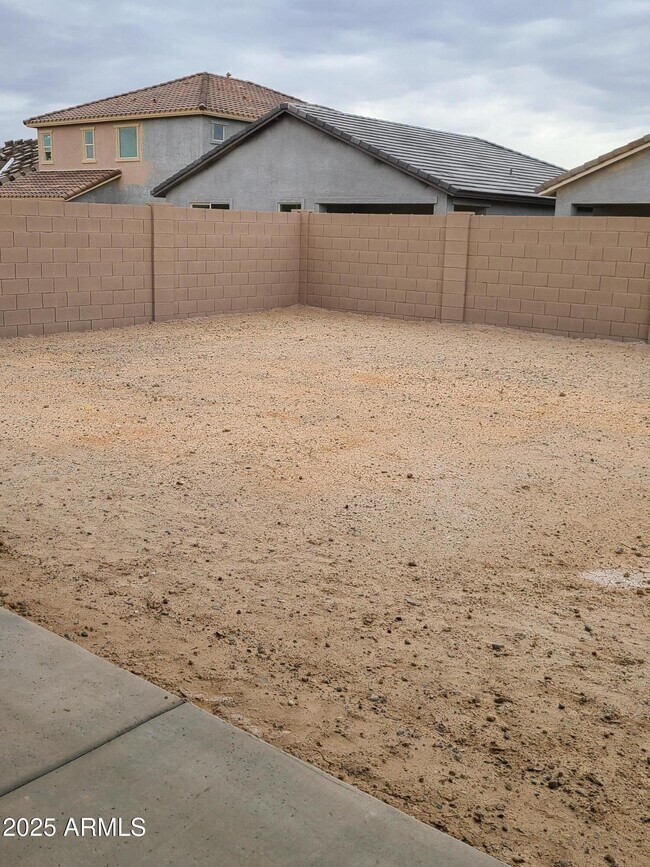 Building Photo - 12354 W Gardenia Ct