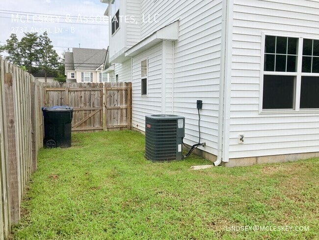 Building Photo - 2737 Ansol Ln