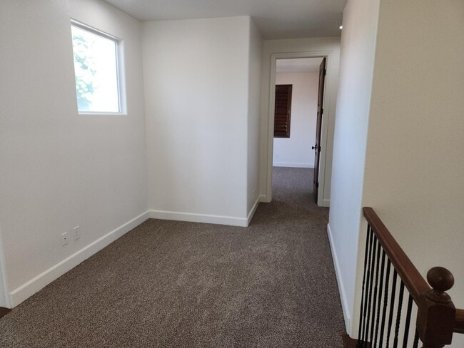 Building Photo - 8420 Lake Shore Dr