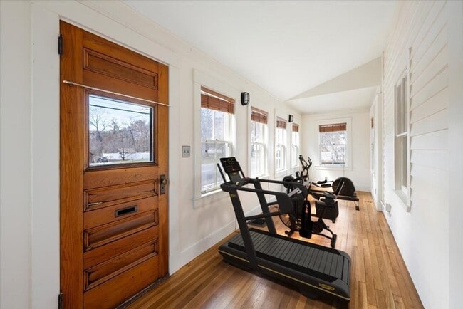 Building Photo - 85 Park St