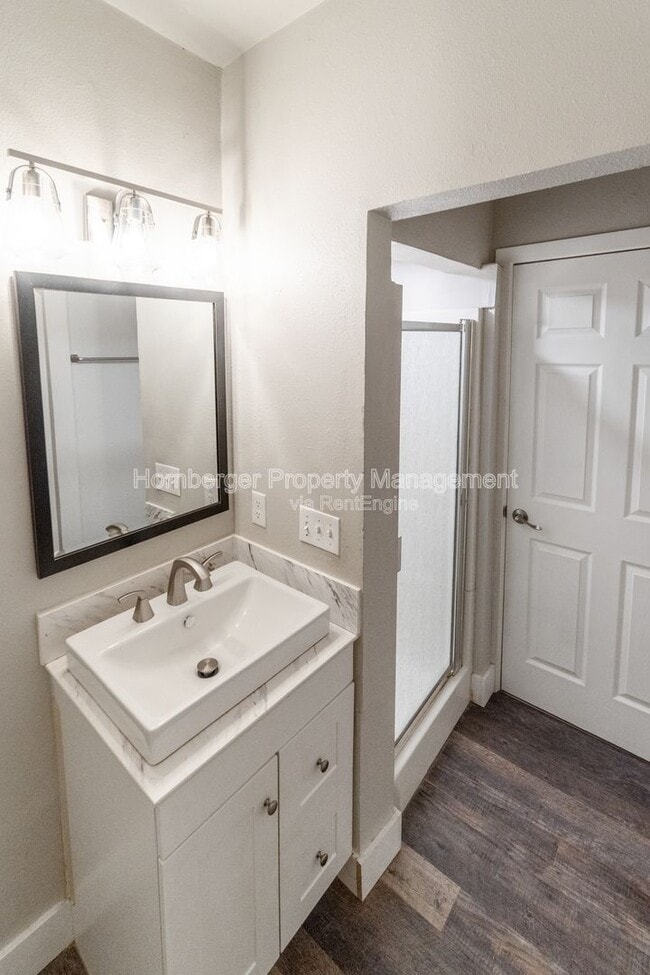 Building Photo - 2229 E Boone Ave