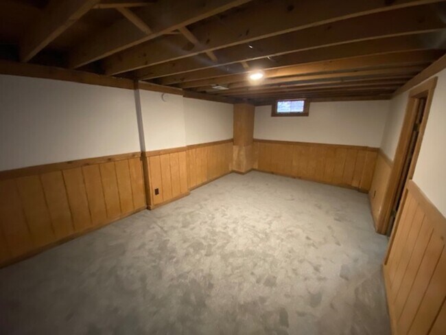Building Photo - 1809 Minturn Dr