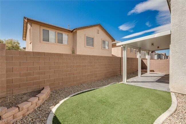Building Photo - 1149 Sunny Acres Ave