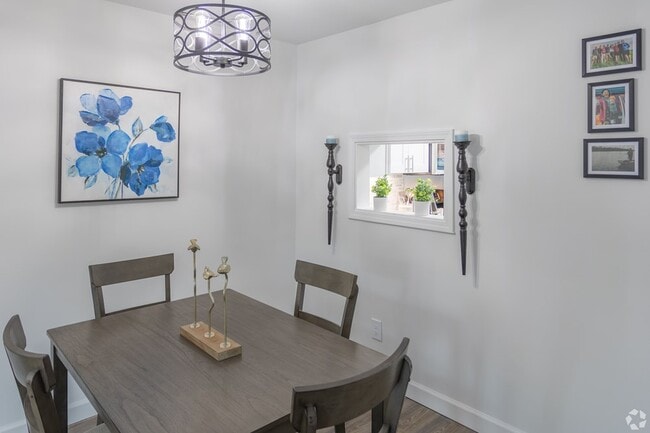 Building Photo - Galbraith Pointe Apartments and Townhomes