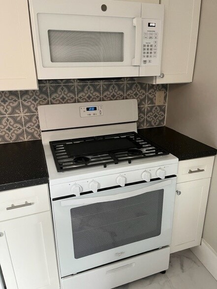 Building Photo - 6681 Ridgeville St