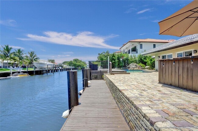 Building Photo - 3100 NE 56th Ct