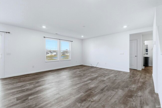 Building Photo - 4152 Bradley Dr