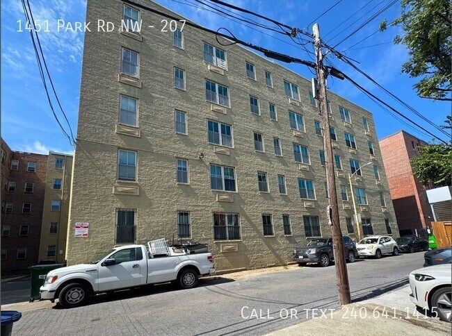 Building Photo - 1451 Park Rd NW