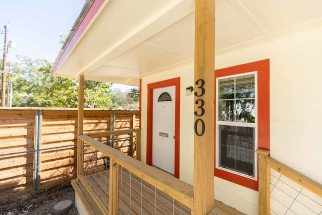 Building Photo - 330 Gem Ln