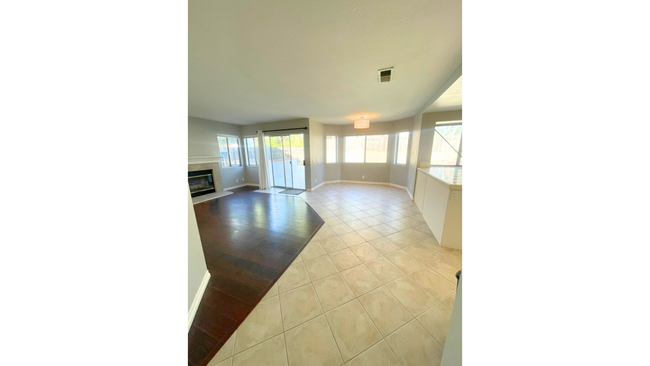 Building Photo - Temecula Pool Home - 4 Bed | 2.5 Bath